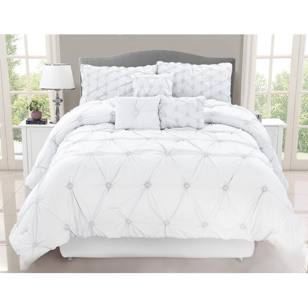 Deana Comforter Set